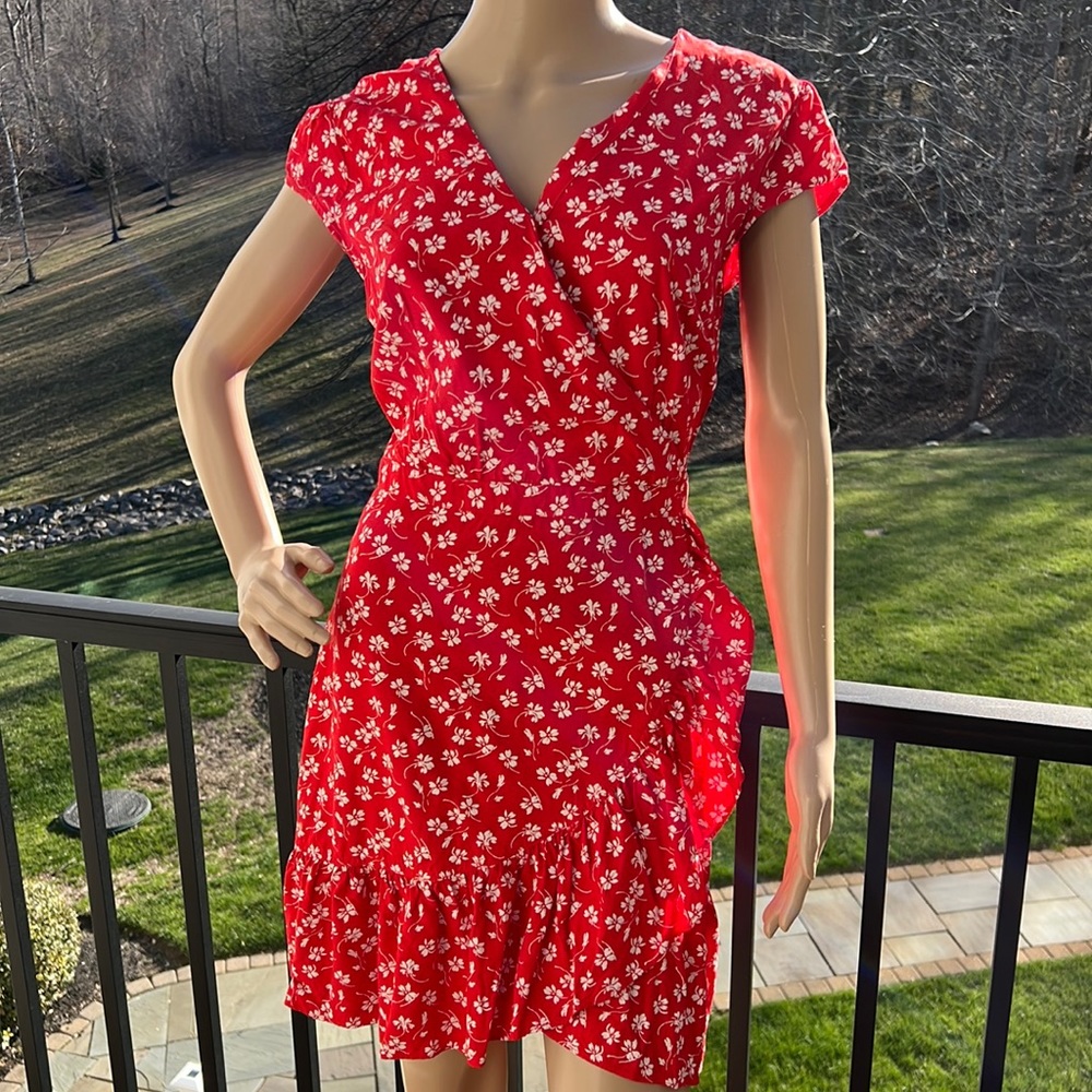 J Crew mercantile pretty red/white floral faux wrap ruffle hem dress